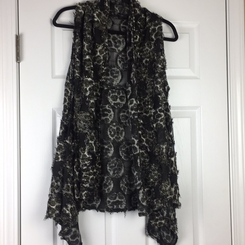 Kaktus black and leopard see-through vest.